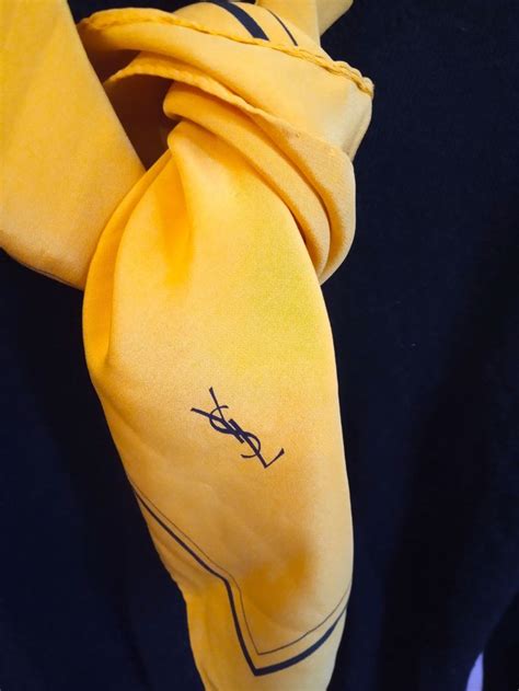 foulard uomo yves saint laurent prezzi|SCIARPE E FOULARD .